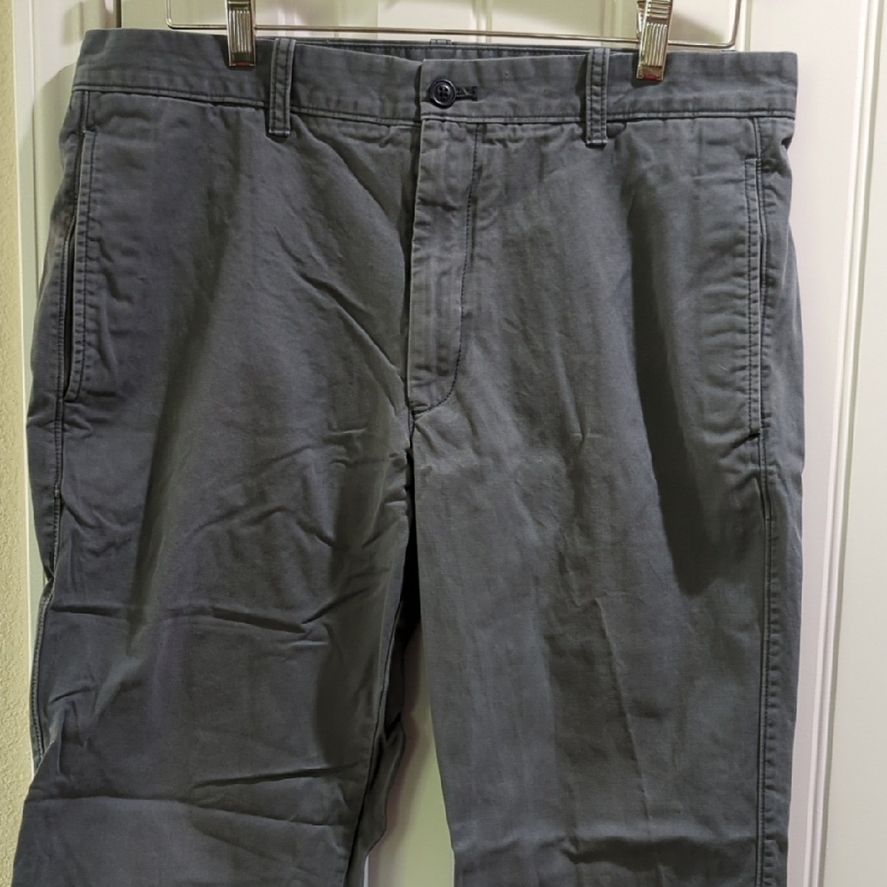 GAP Gray Classic Khaki, Straight-Leg